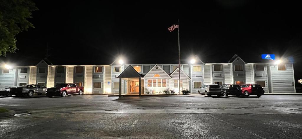 Americas Best Value Inn and Suites Ada photo 1