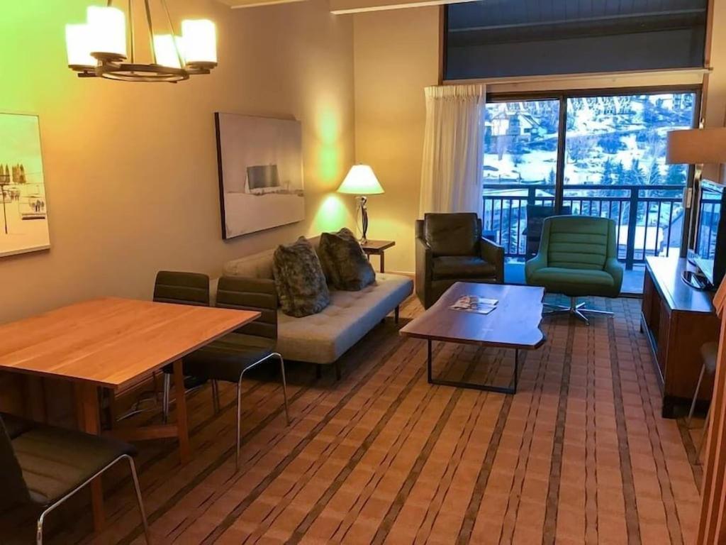 Penthouse Ski-In Ski-Out Above Sheraton 1bd 1.5ba photo 4