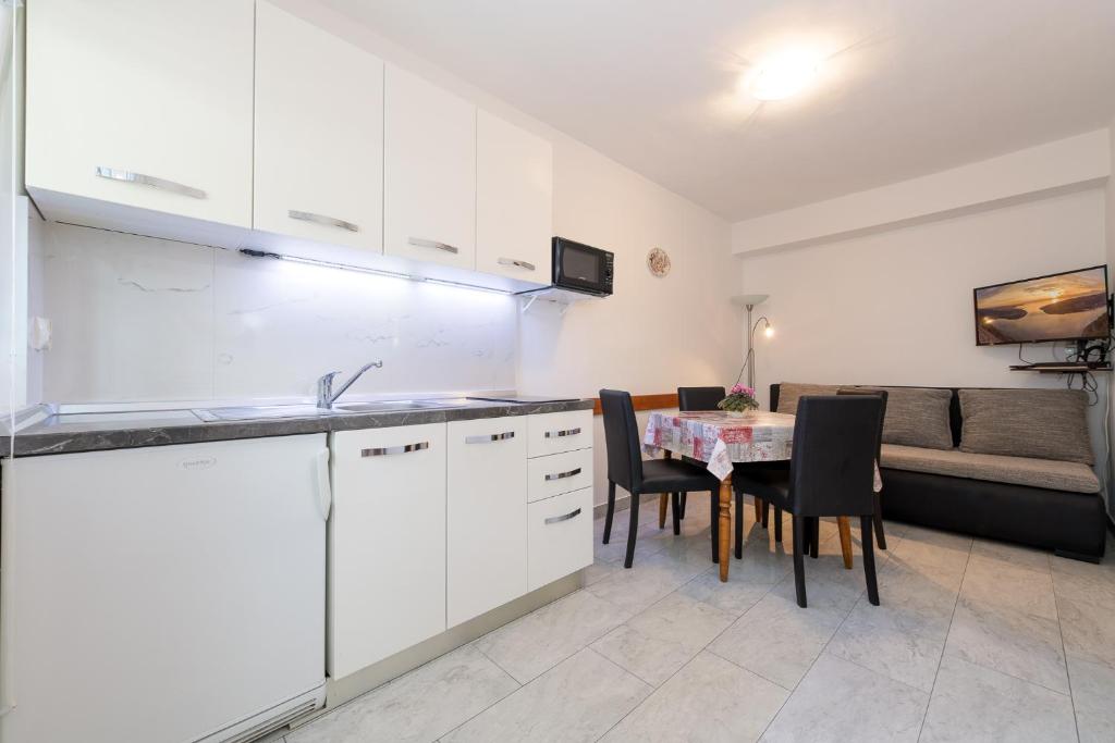Apartments Melita photo 4