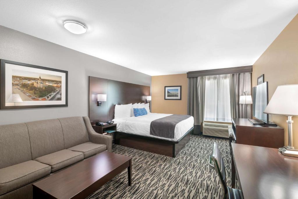 Best Western Plus Denton Inn & Suites image
