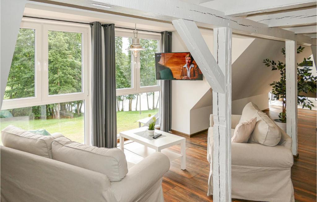 Awesome Apartment In Passow Ot Charlottenho With Wifi And 2 Bedrooms photo 2