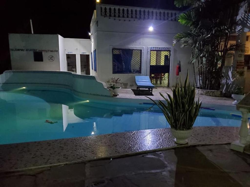 Room in Holiday house - Kivuli Villas We Charge Per Room Per Night photo 4