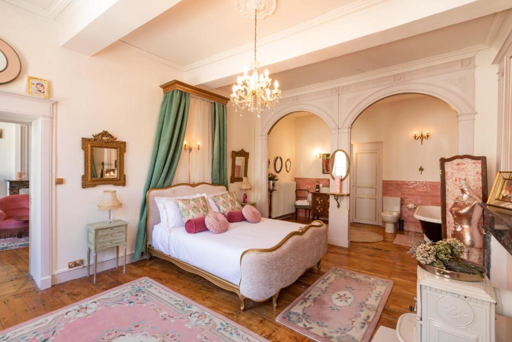 Luxueuses Suites & Chambres d'hôtes - accueil champagne, petit-déjeuner - Maison Champagne photo 1