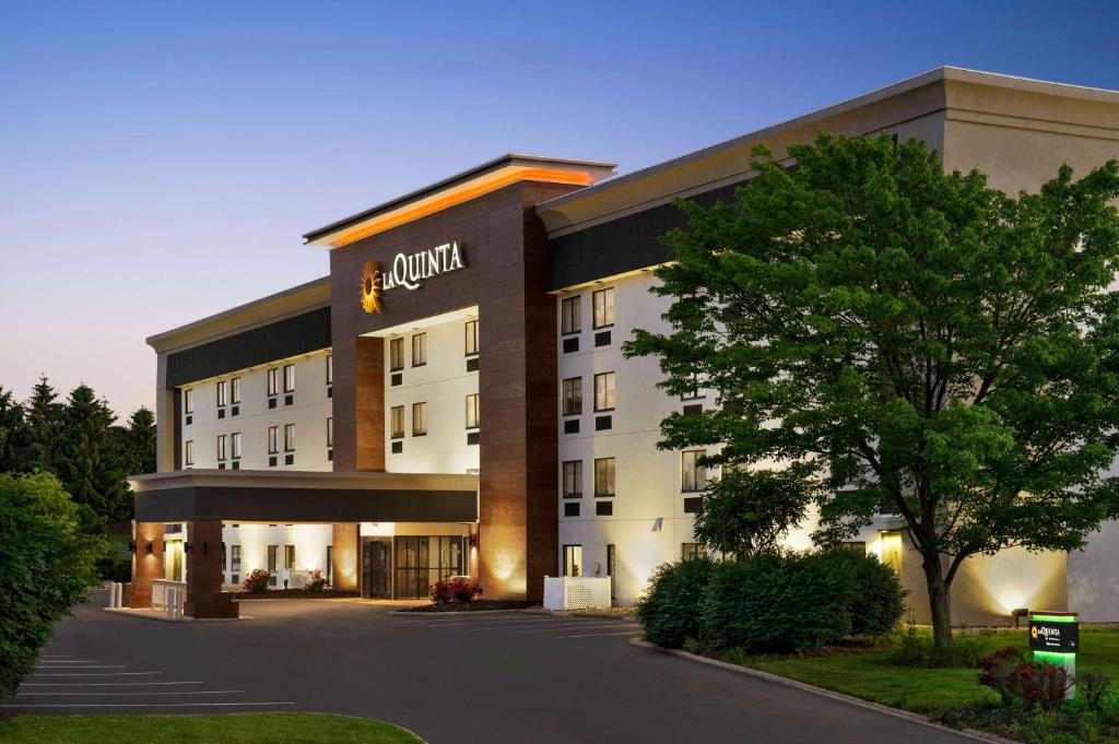 La Quinta Inn by Wyndham Columbus Dublin photo 1