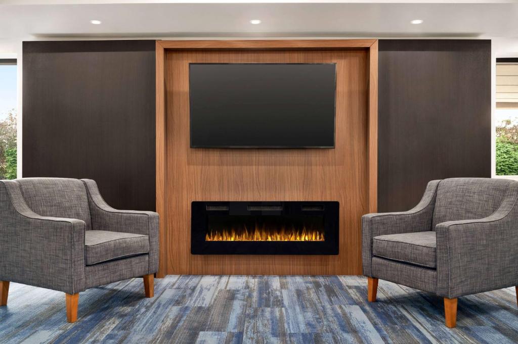 La Quinta Inn by Wyndham Columbus Dublin photo 3