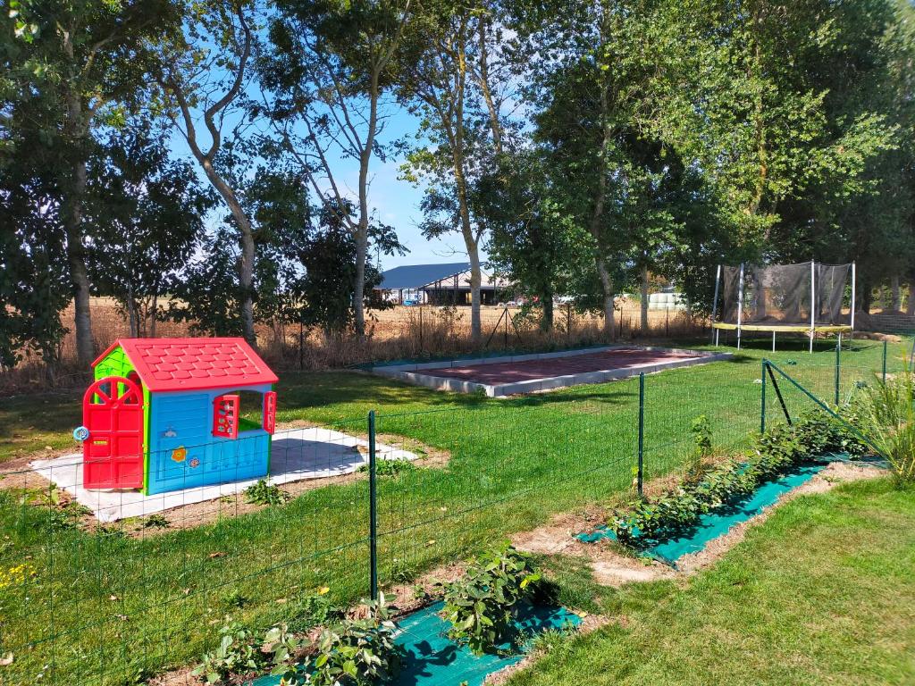 Maison individuelle neuve plein pied avec terrasse et jardin clos 10minutes a pied de la plage photo 2