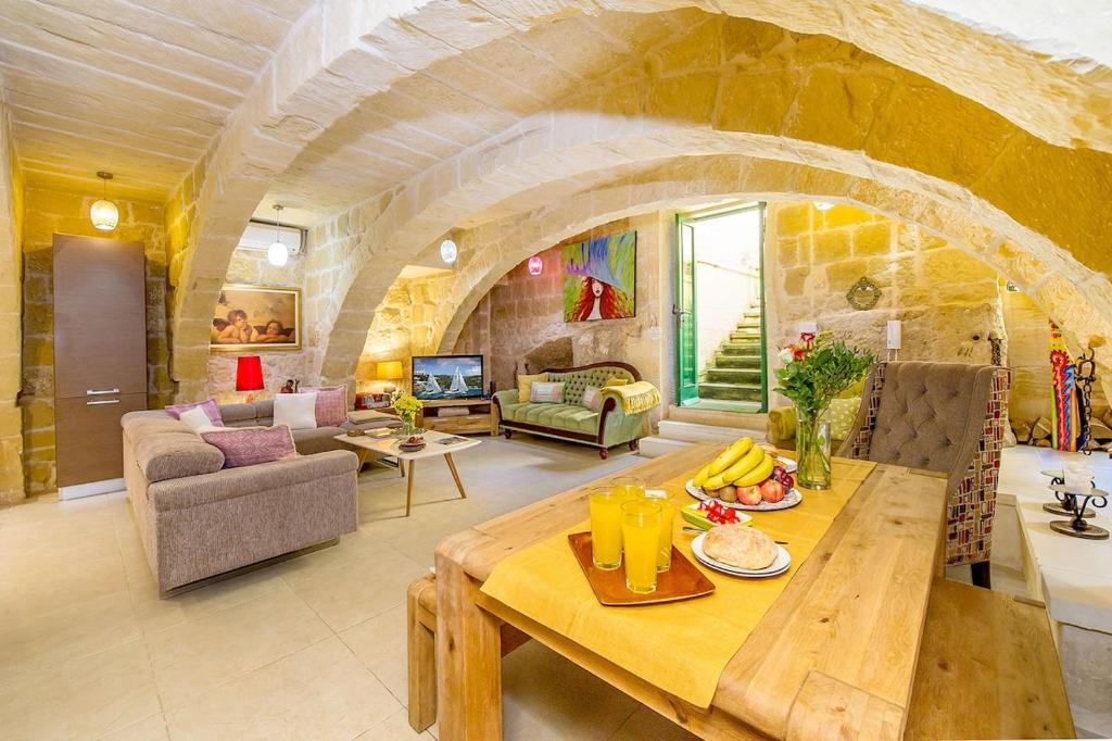 The Valley Holiday Home