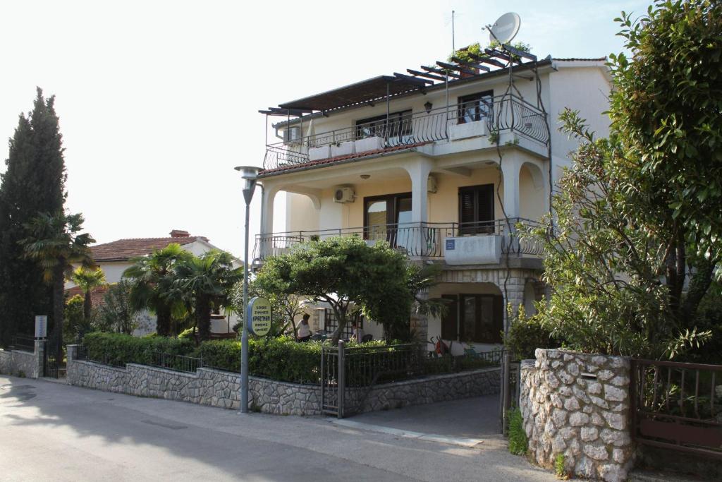 Apartments and rooms with parking space Njivice, Krk - 408 photo 2