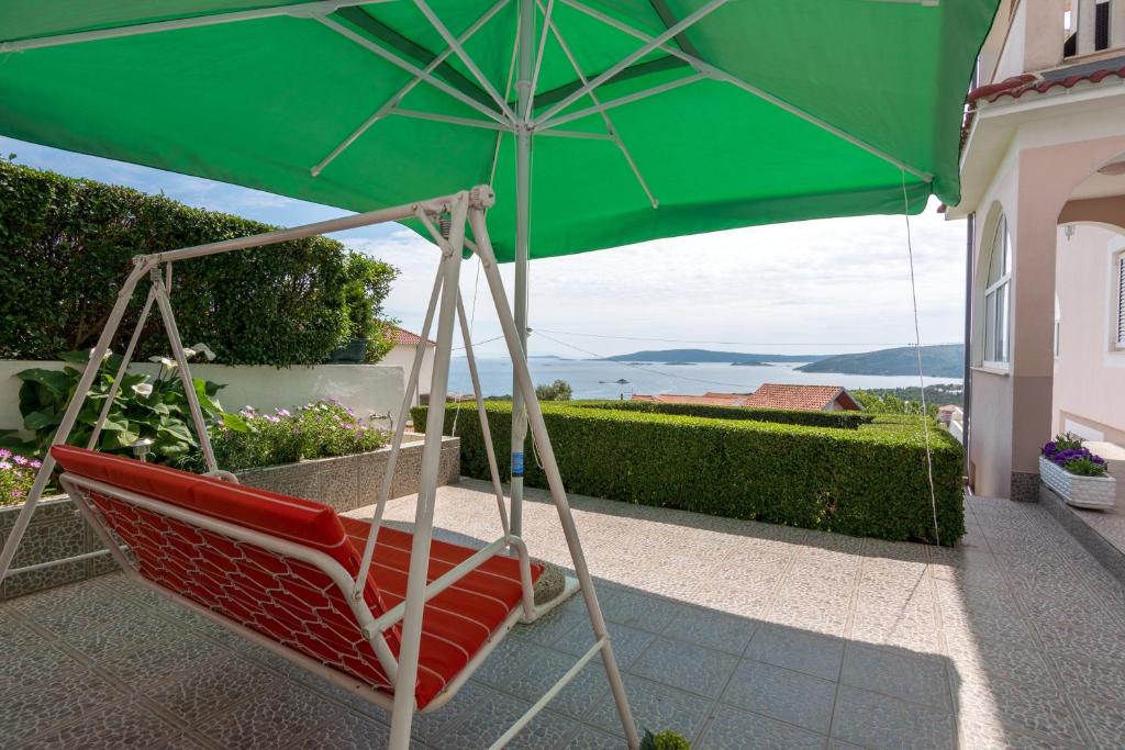 Apartments with a parking space Seget Vranjica, Trogir - 12499 photo 4