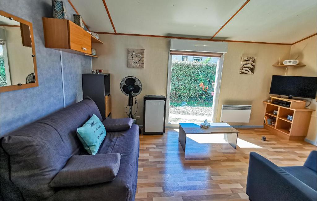 Beautiful Home In Laiguillon-sur-vie With Outdoor Swimming Pool, Wifi And Heated Swimming Pool photo 2
