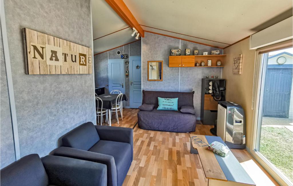 Beautiful Home In Laiguillon-sur-vie With Outdoor Swimming Pool, Wifi And Heated Swimming Pool photo 3