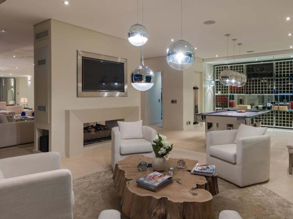 Majestic Villa photo 4