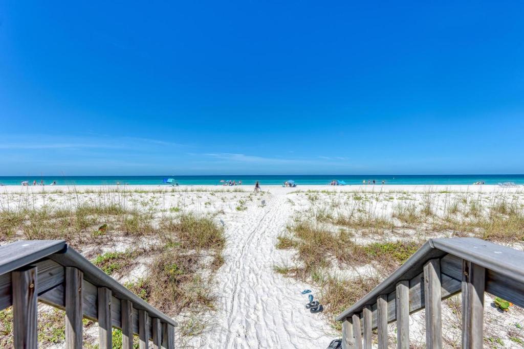 Bradenton Beach Club Bliss-2 Bedroom-2 Bathroom Condo-2 Pools-HotTub-Private Beach Access photo 3
