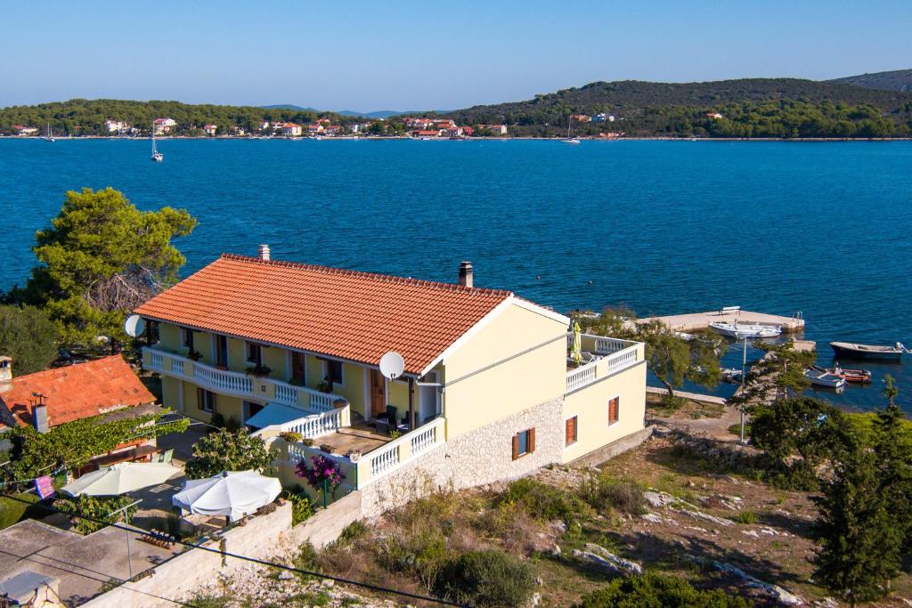 Apartments by the sea Veli Rat, Dugi otok - 438 photo 2