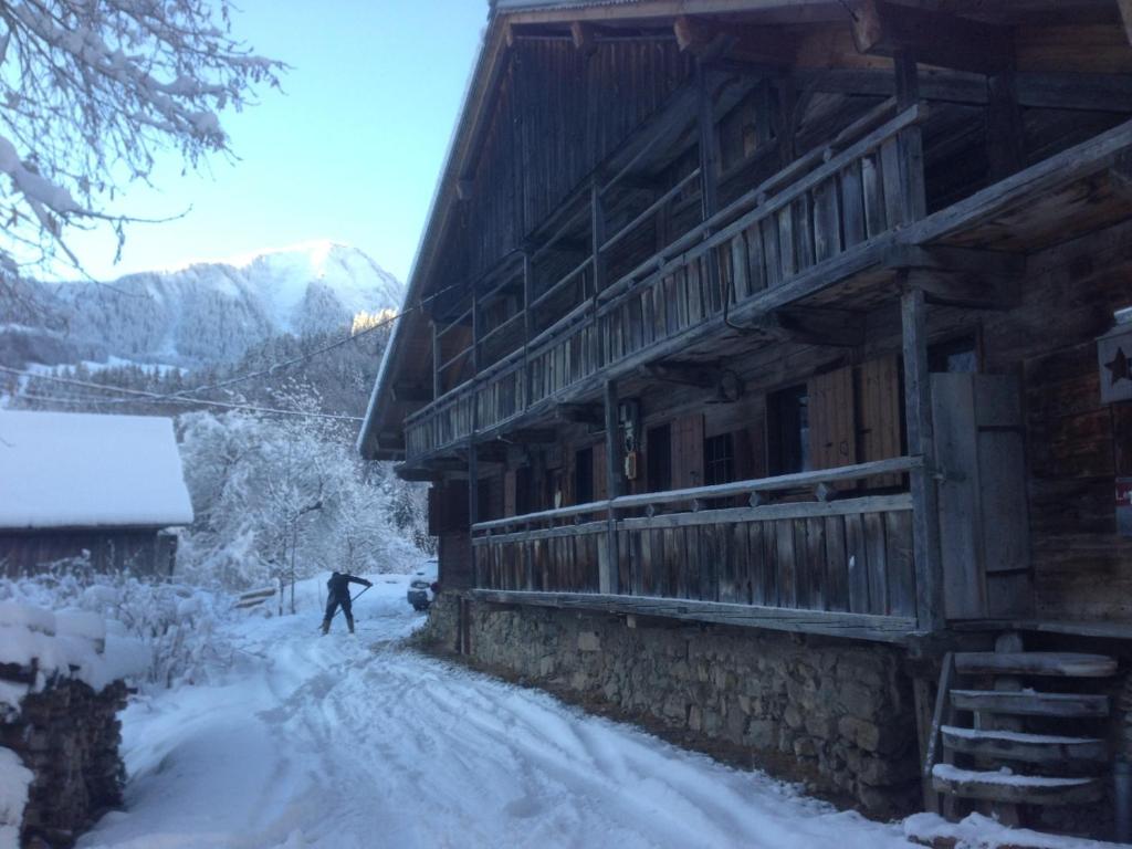 Warm and Stylish Boutique Lodge L'Etoile de Savoie photo 1