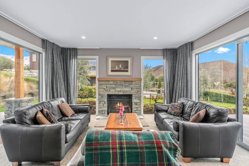 Grandview Lodge - Lowburn Holiday Home photo 3