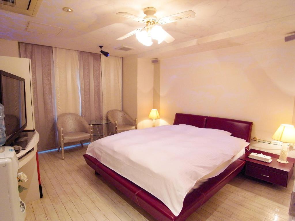 V Hotel (Adult Only) photo 4