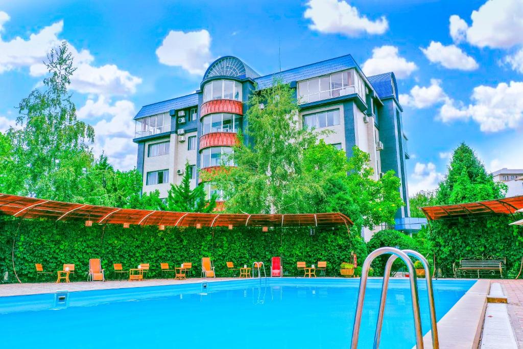 Golden Dragon Hotel - Tap to explore photos