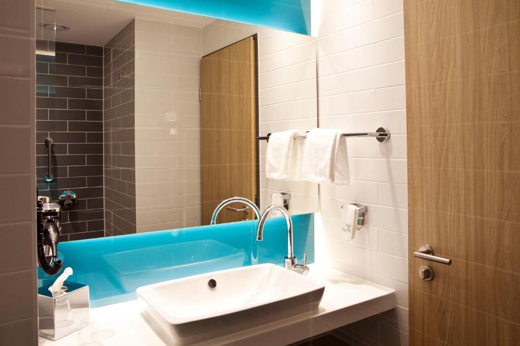Holiday Inn Express Remscheid by IHG - Tap to explore photos