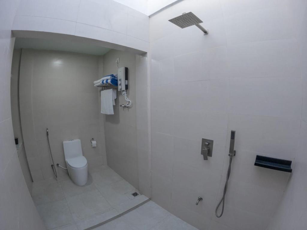 Clouds Beach Retreat Laamu Gan photo 4