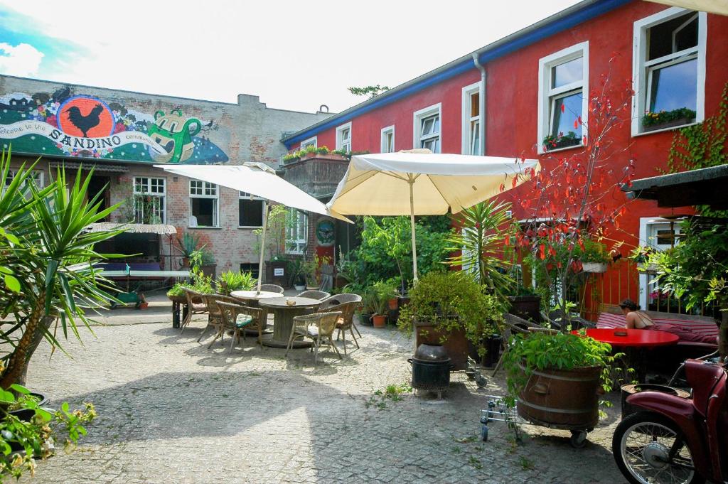 Sandino Hostel - Solo Traveler Sanctuary photo 2