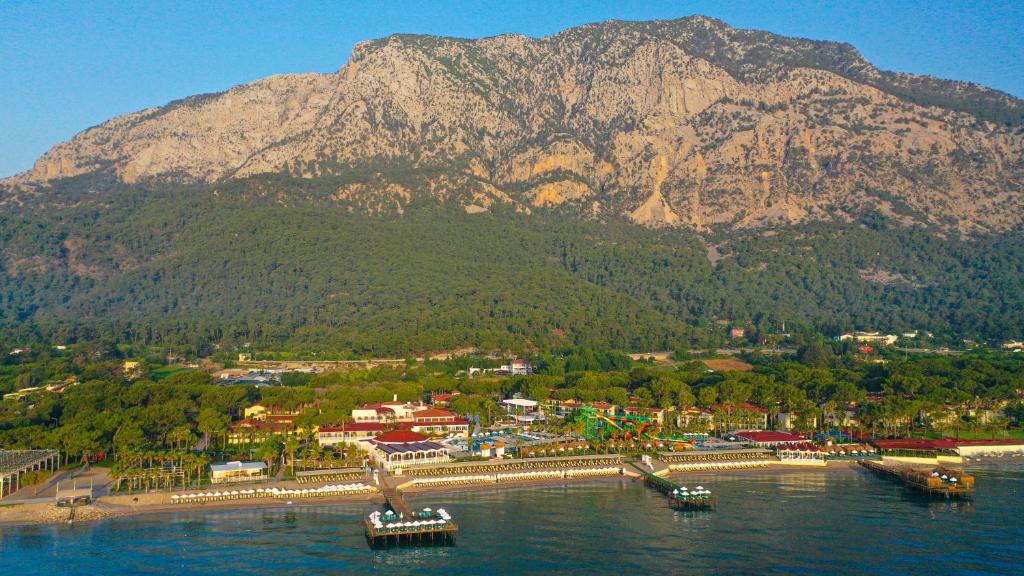 Crystal Flora Beach Resort - Ultimate All Inclusive photo 1