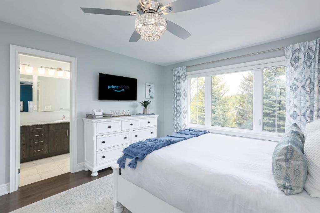 Exceptional 3 BDRM Townhome - 4 Seasons Rental photo 2