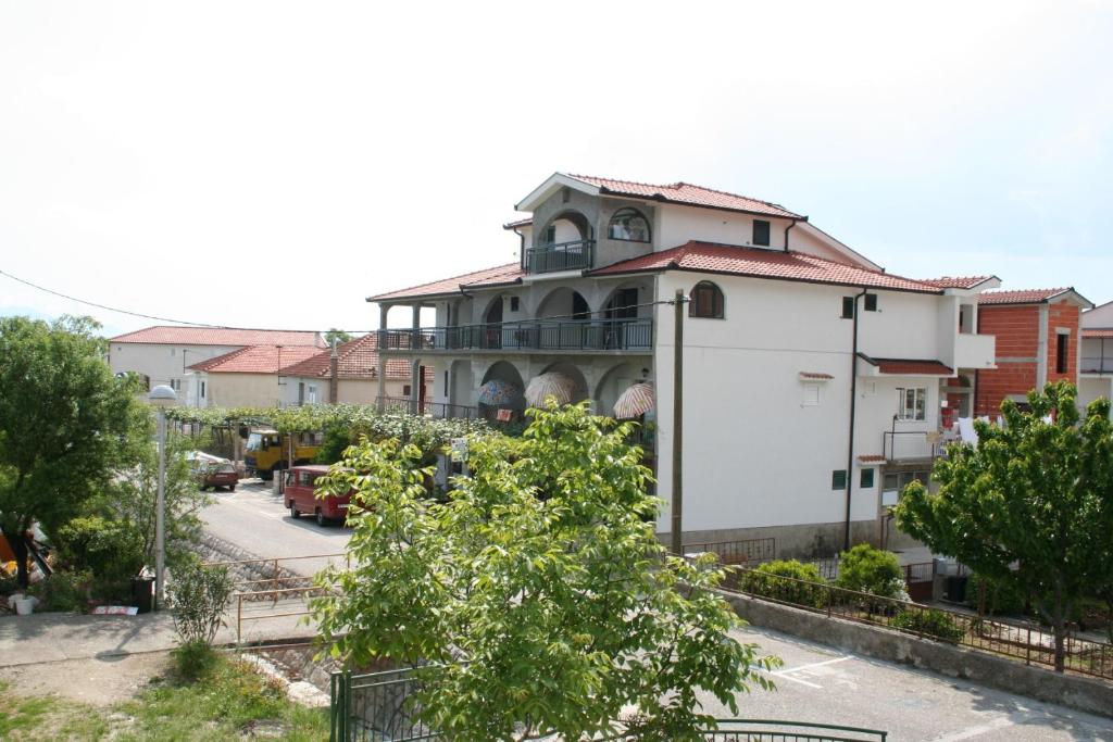 Apartments by the sea Zaostrog, Makarska - 2649 photo 1