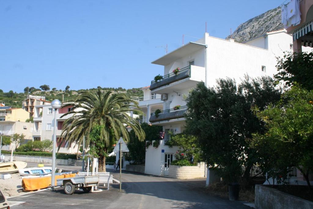 Apartments by the sea Igrane, Makarska - 2679 photo 1