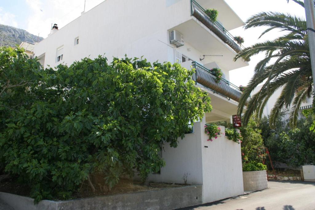 Apartments by the sea Igrane, Makarska - 2679 photo 2