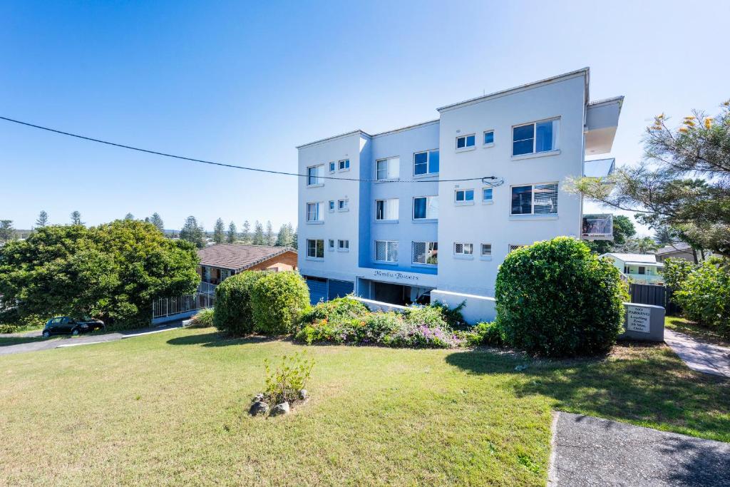 Yamba Towers 1 - LJHooker Yamba photo 2
