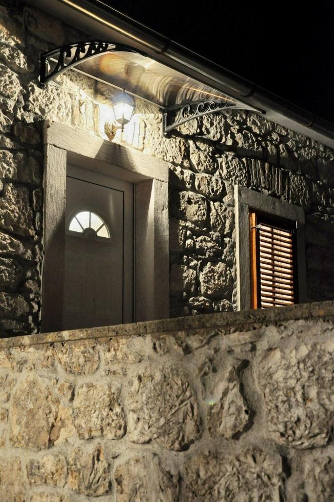 Apartments by the sea Veli Rat, Dugi otok - 15006 photo 1