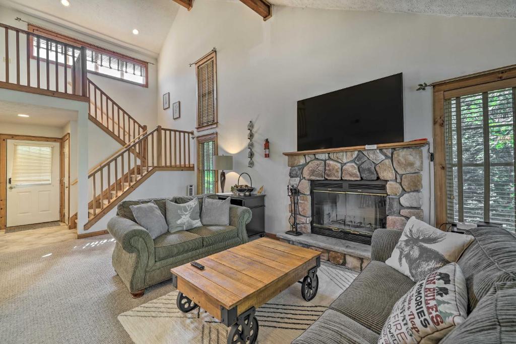 Tannersville Townhome, Near Camelback Mtn! photo 3