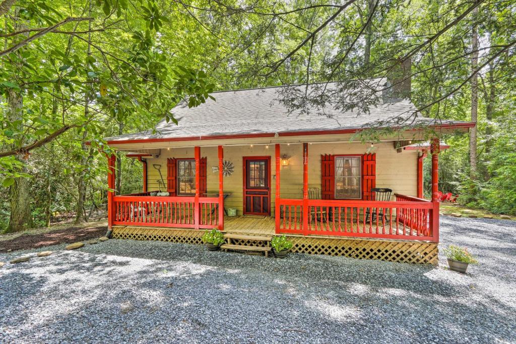 Cozy Creekside Mountain Escape with Hot Tub! photo 2