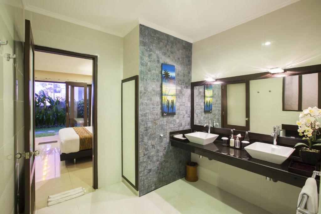 Flamingo Dewata Suite photo 2