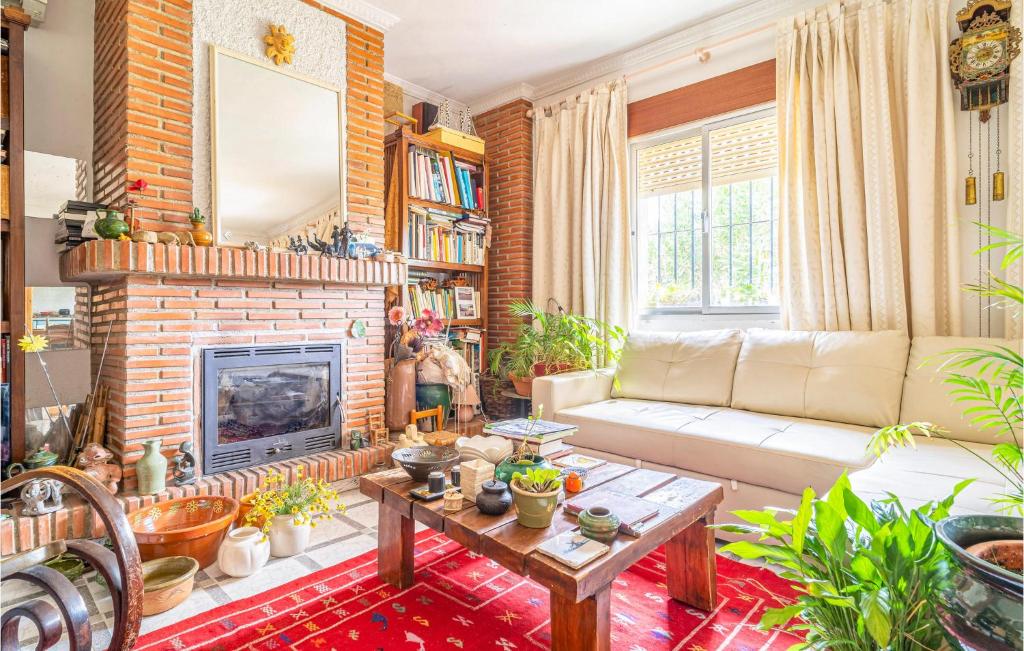 Amazing Home In Alhaurin De La Torre With Outdoor Swimming Pool, Wifi And 1 Bedrooms photo 2