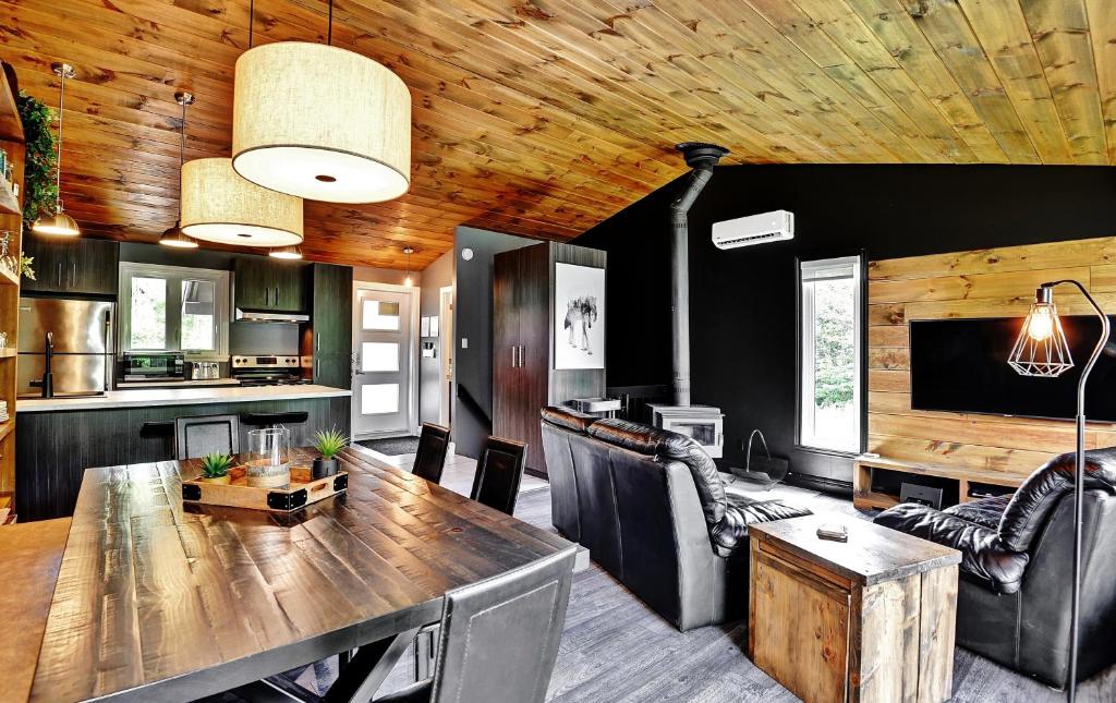 Condo 88 Chemin des Alpages by Les Chalets Alpins