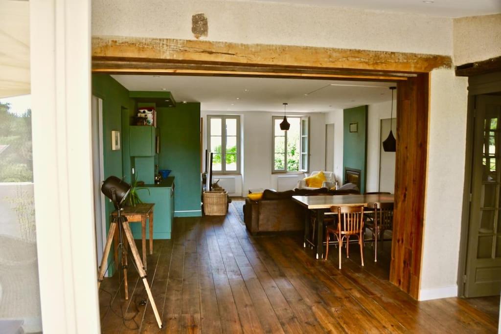 confortable maison familiale à l'entrée du village médiéval photo 3