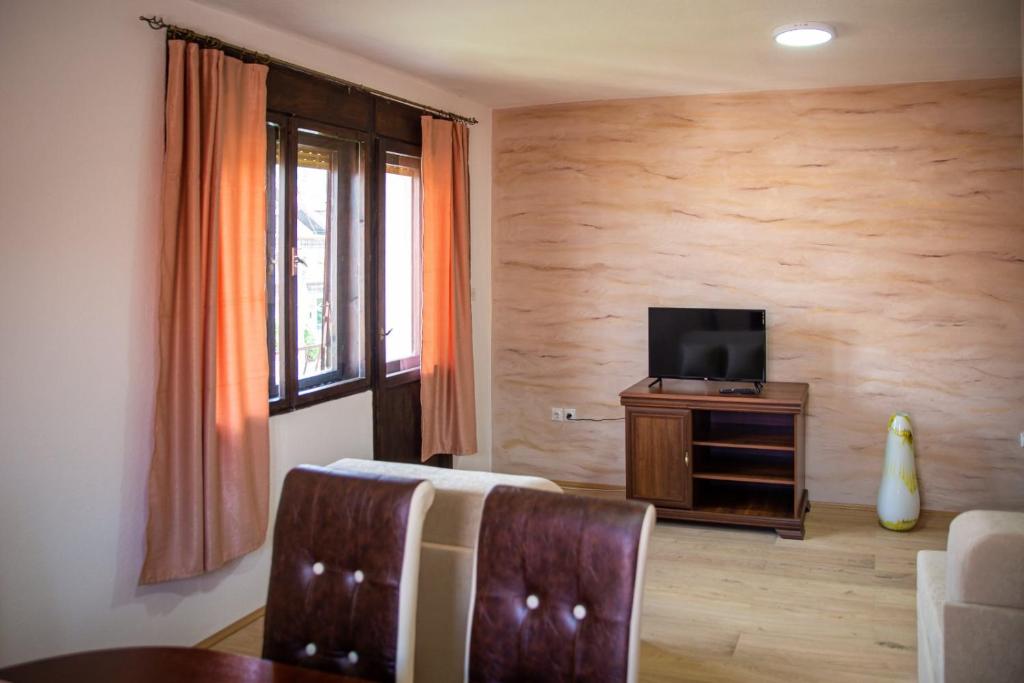Beli Ocnjak photo 2