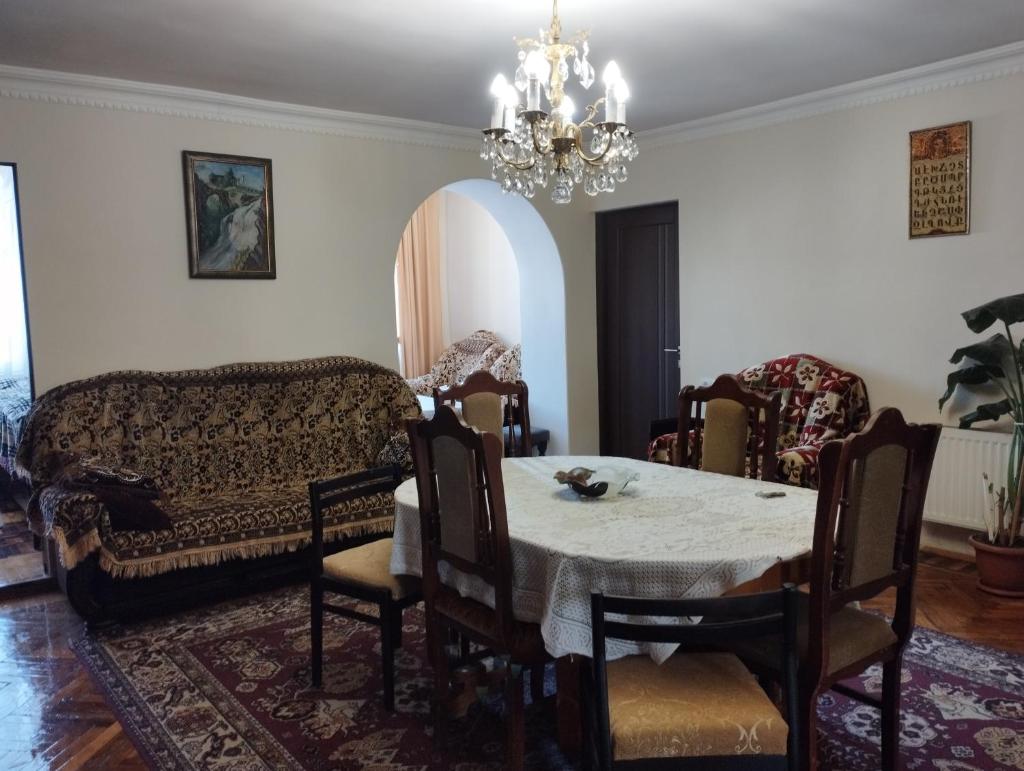 Tsovella House photo 2