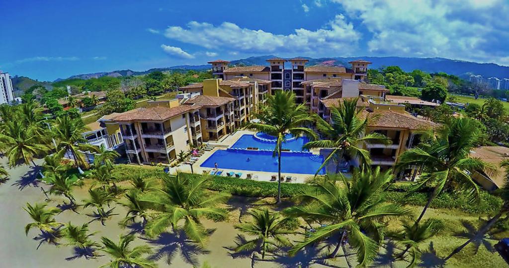 BEACHFRONT Condo Bahia Encantada L1 Jaco Beach photo 2
