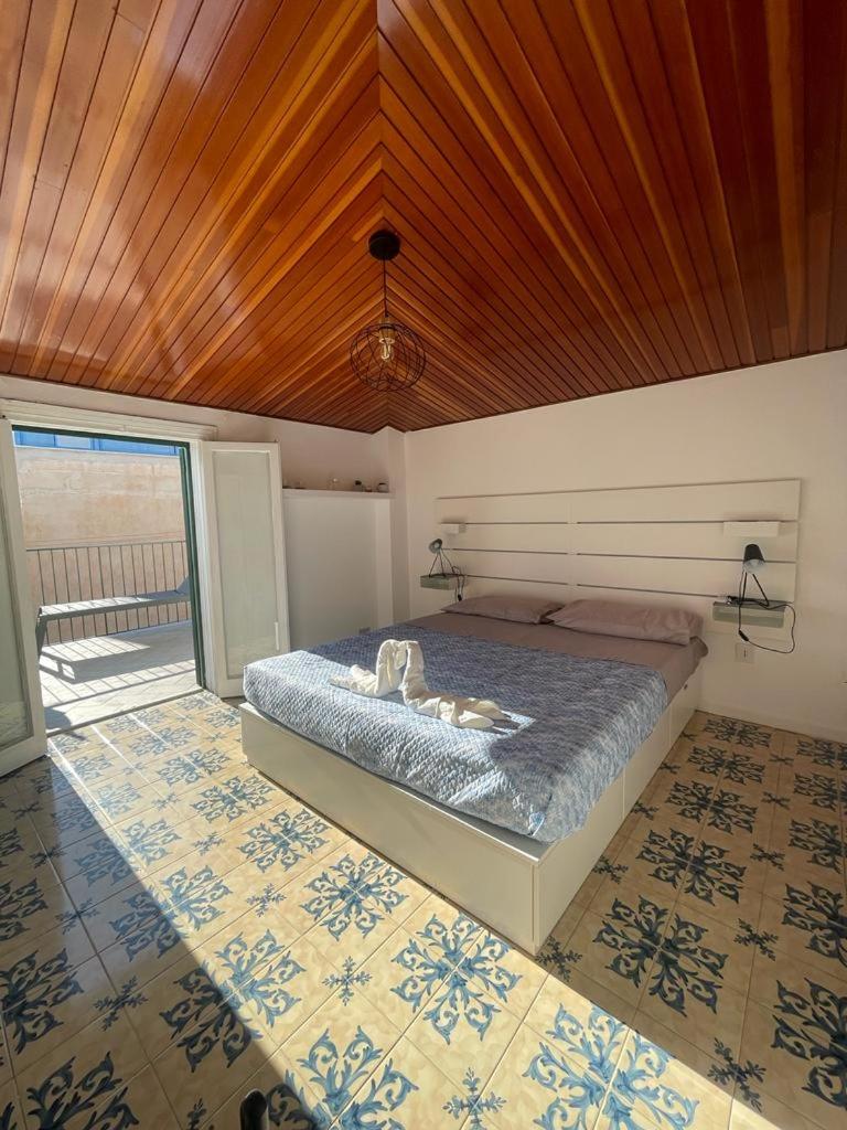 The White Sail - Mondello Apartment with Terrace photo 3