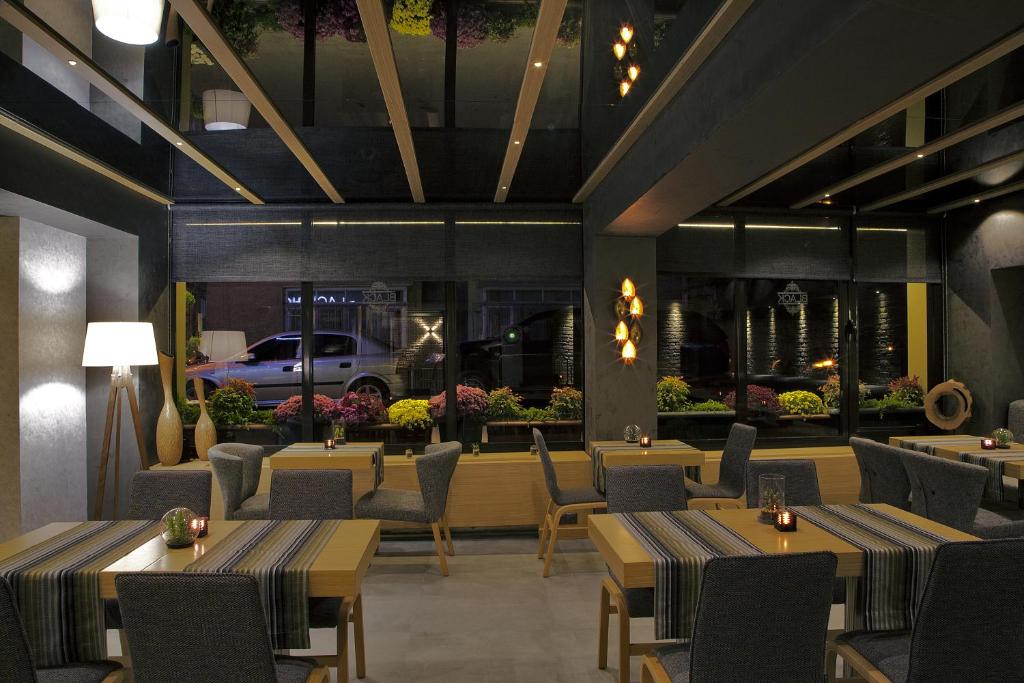The Black Hotel photo 3
