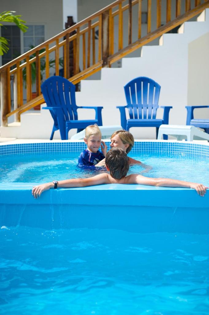 Cosmopolitan Guesthouse photo 2