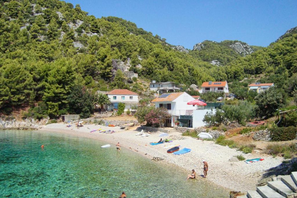 Seaside secluded apartments Cove Skozanje, Hvar - 4624 photo 1