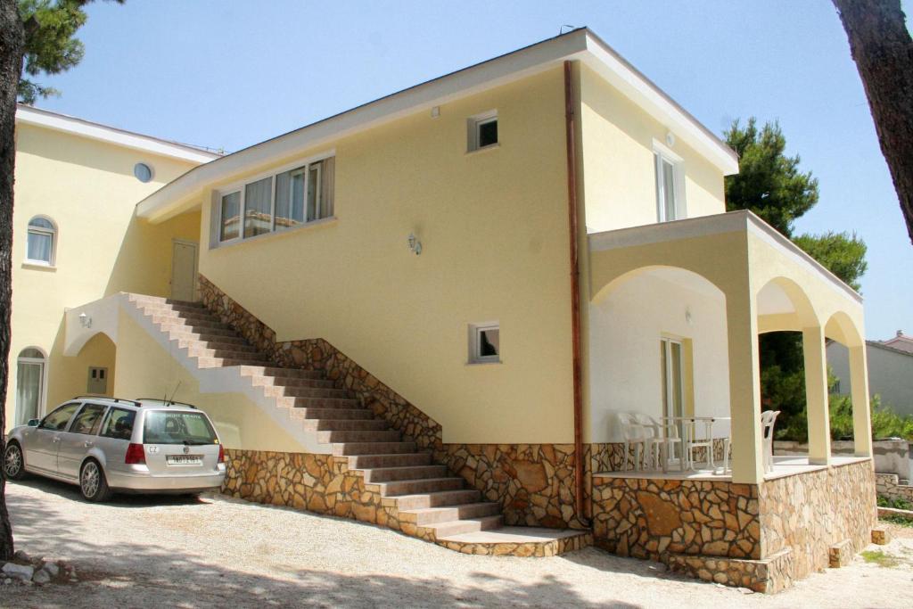 Apartments and rooms by the sea Rogoznica - 3097 photo 1