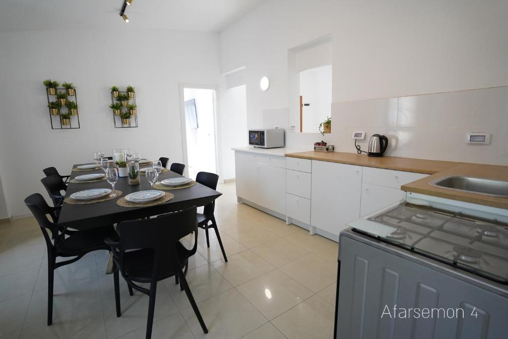 YalaRent Afarsemon Apartments with pool - For Families & Couples photo 4