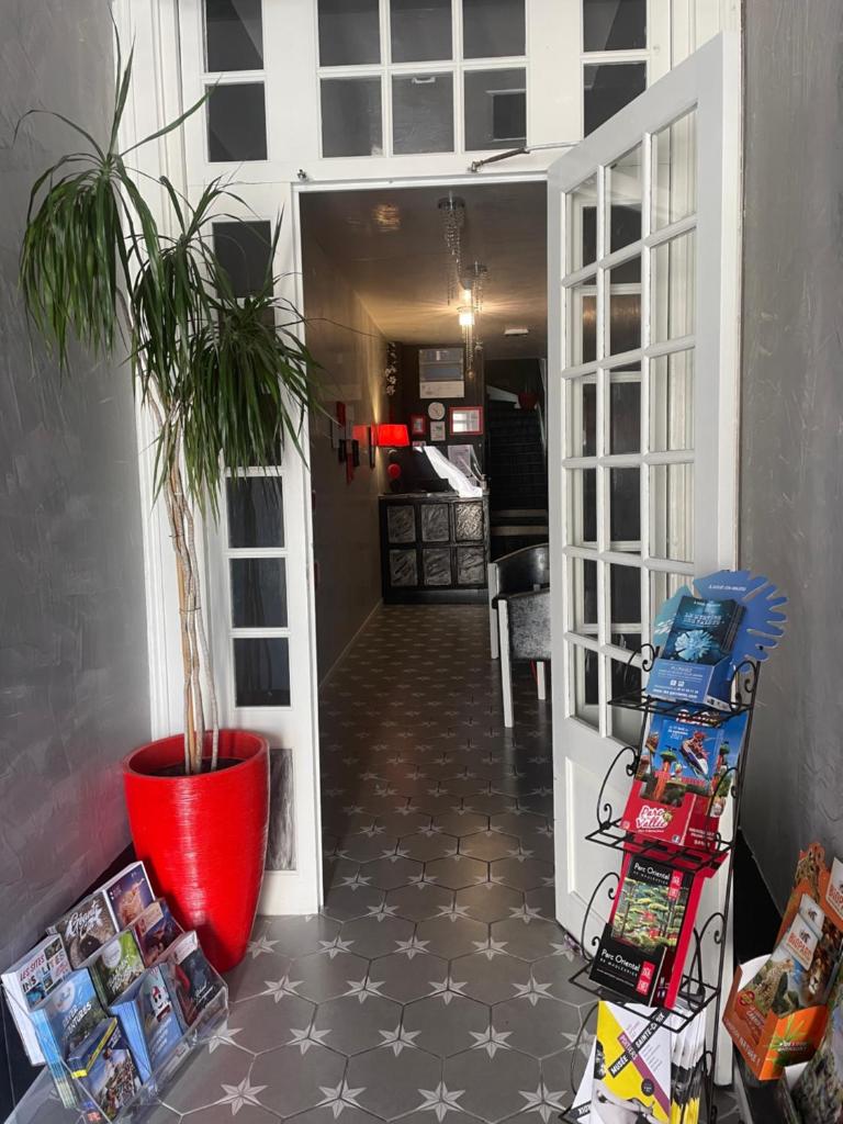 Hotel Au Chapon Fin photo 2