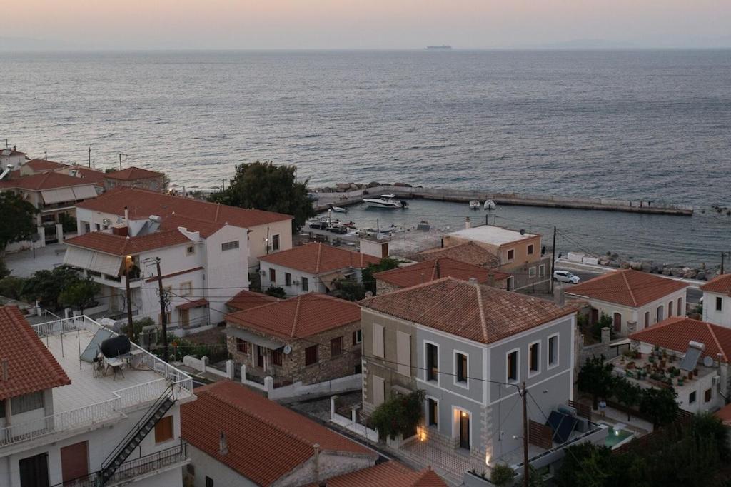 Villa Samos - Renovated stone villa with private pool- 2 min from the sea! photo 2