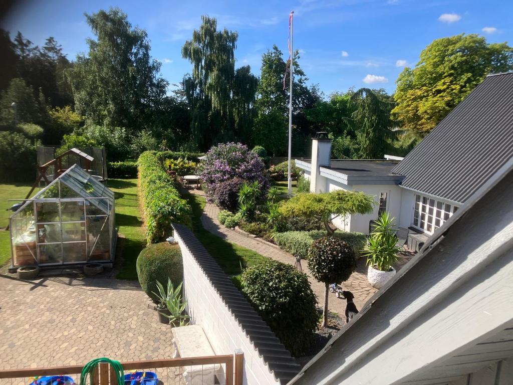 Tag lejlighed i hyggelig landsby på Stevns photo 2
